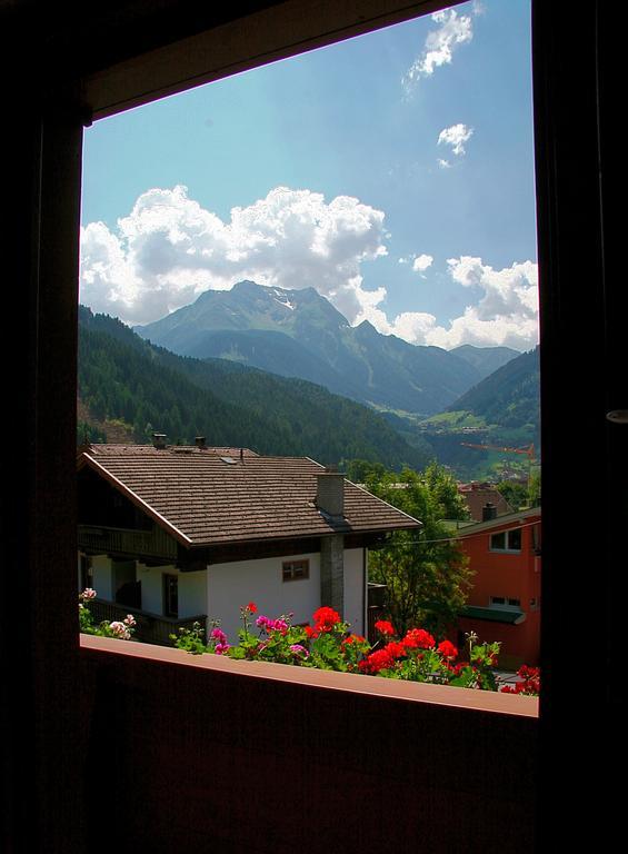 Haus St. Christoph Mayrhofen Exterior photo